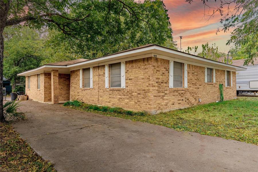 925 E. Elm Street, Hillsboro, TX 76645