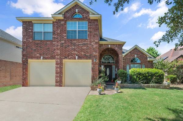 4610 Spring Lake Parkway, Mansfield, TX 76063