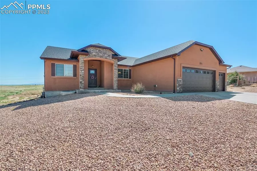 371 N Desert Cove DR, Pueblo West, CO 81007