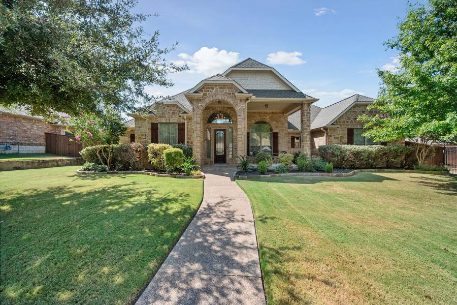 813 Moore Road, Mansfield, TX 76063