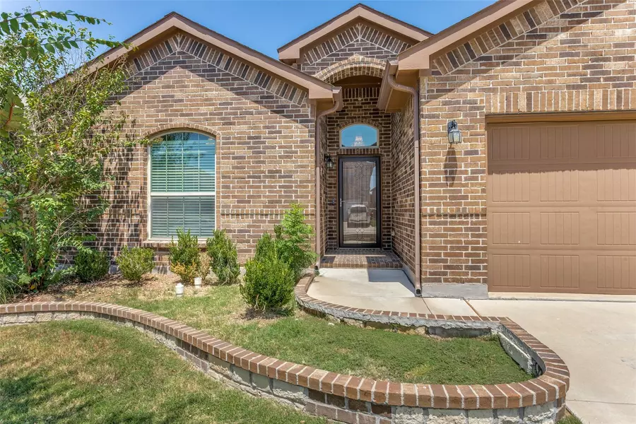 5204 Sugarcane Lane, Fort Worth, TX 76179