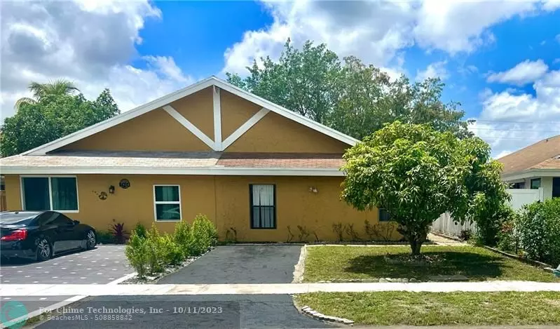 7426 SW 14th Pl, North Lauderdale, FL 33068