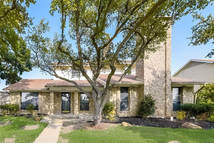 2302 Eastgate Drive, Carrollton, TX 75006