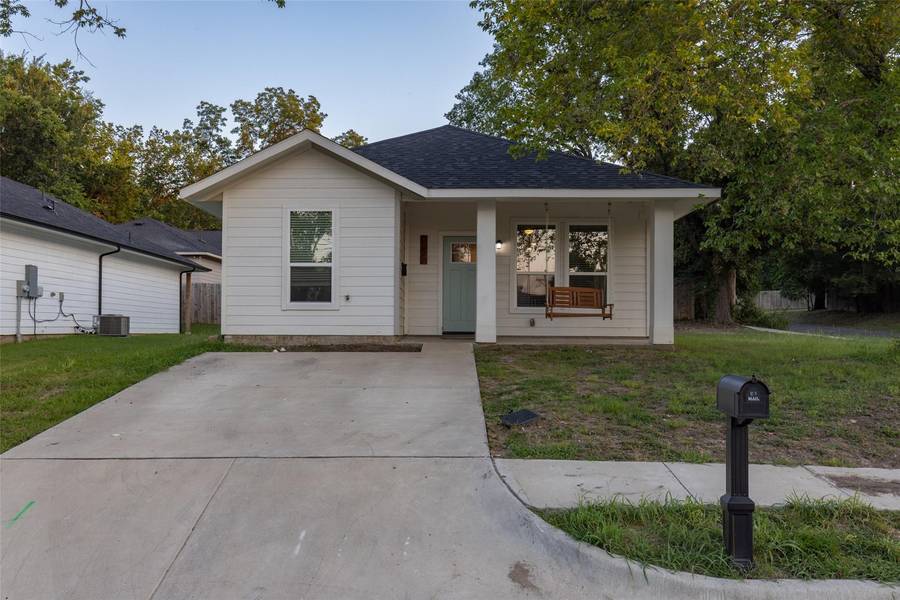 1127 Jones Street, Greenville, TX 75401