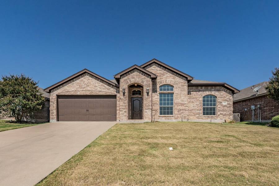 1504 Dale Lane, White Settlement, TX 76108