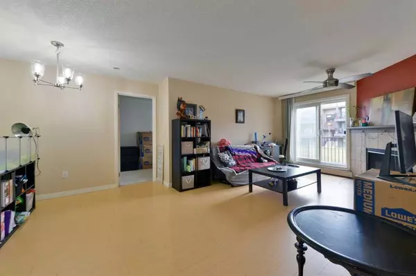 Calgary, AB T2W 5H1,13045 6 ST SW #4114