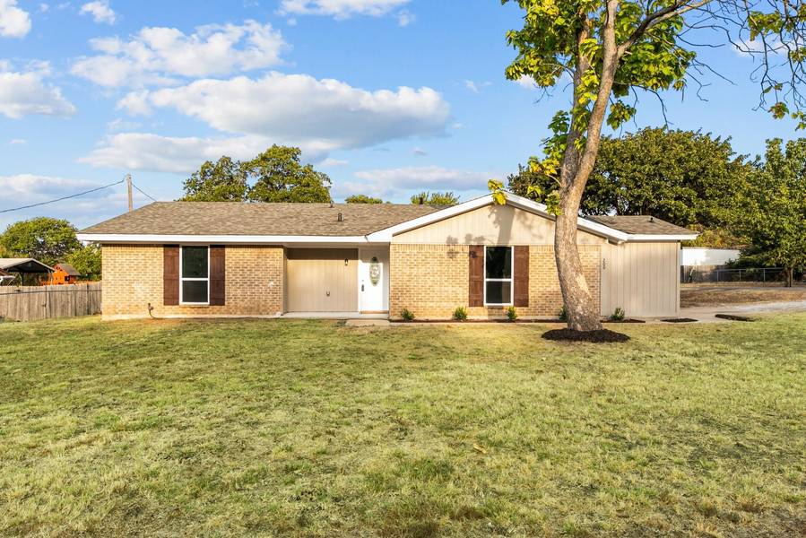 200 Gordon Drive, Azle, TX 76020