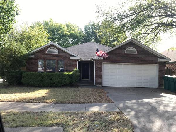 202 Ridgecrest Drive, Cedar Hill, TX 75104