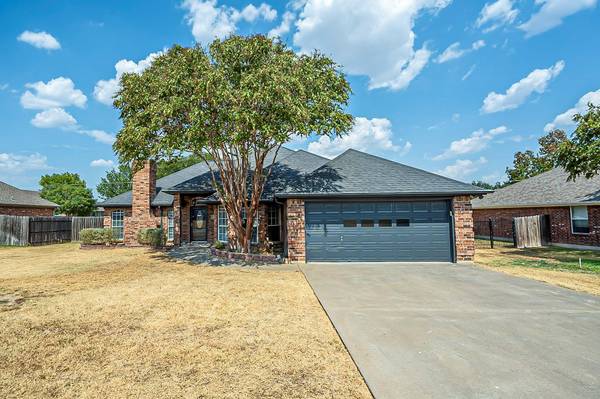 1611 Hyde Park Boulevard, Cleburne, TX 76033