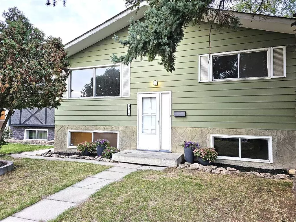 Calgary, AB T2B 2B3,3516 Dover Ridge DR SE