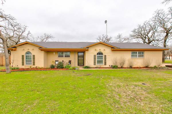 3335 Forrest Lane, Joshua, TX 76058