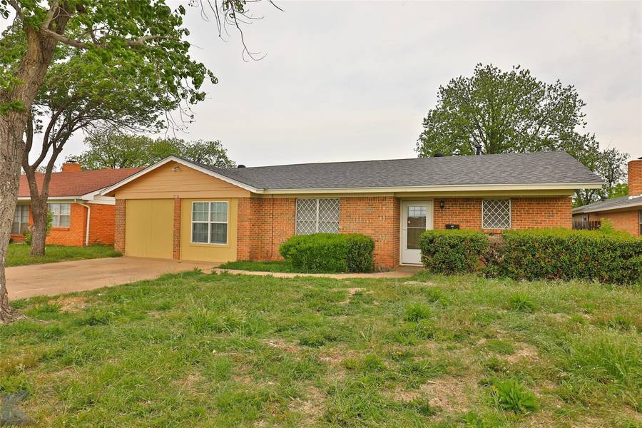 2934 Edgemoont Drive, Abilene, TX 79605