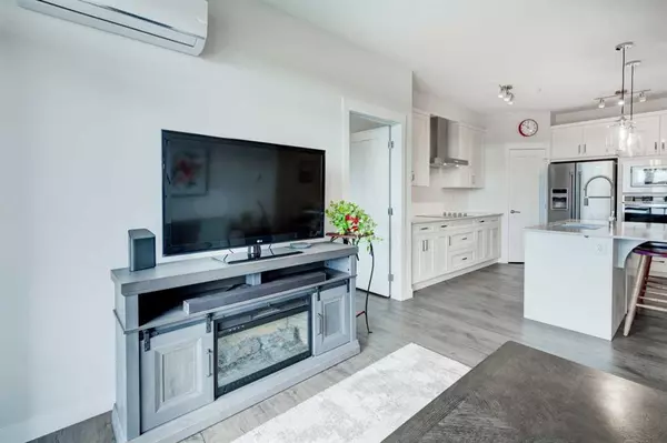 Calgary, AB T2X 4M9,30 Walgrove Walk SE #303