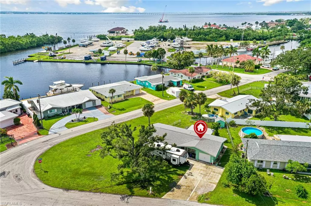 North Fort Myers, FL 33903,1703 Marina TER