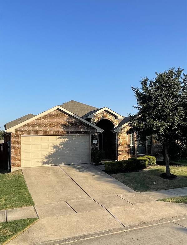 2029 Carriage Road, Heartland, TX 75126