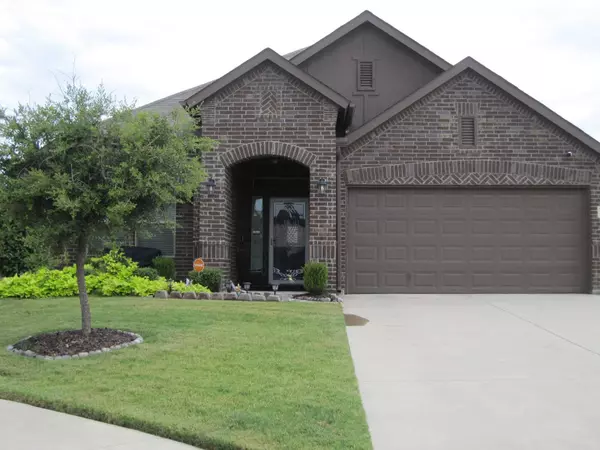 2124 Blakely Court, Fort Worth, TX 76134