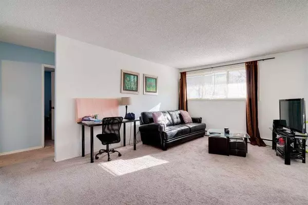 Calgary, AB T2T3J9,1727 10A ST SW #106