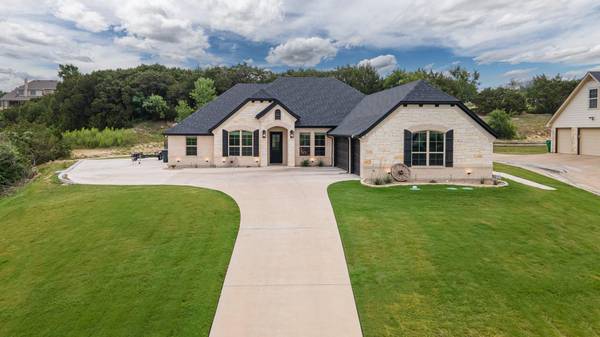 1313 Bentwater Parkway, Granbury, TX 76049