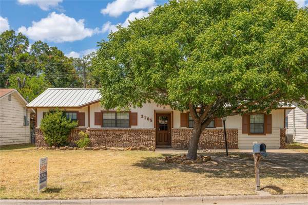 2105 13th Street, Brownwood, TX 76801