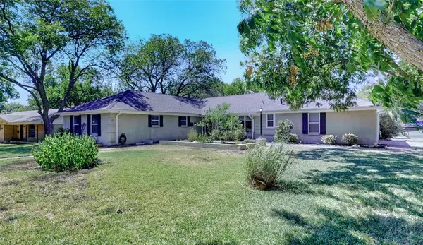 Benbrook, TX 76116,4000 Burkett Drive