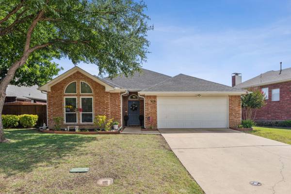 904 Dallas Lane, Lewisville, TX 75067