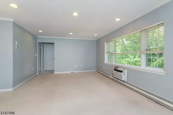 32B Lakeside Drive #32b, Millburn Twp., NJ 07041