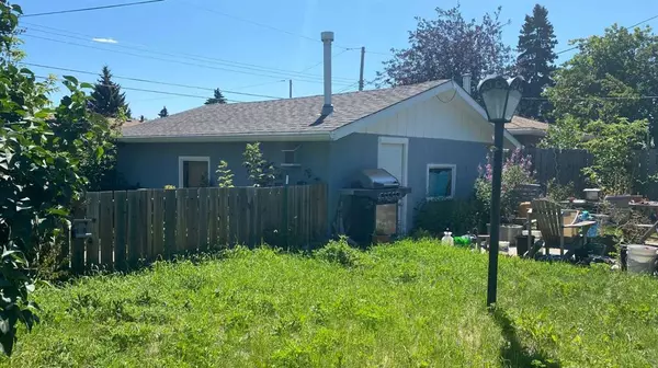 Calgary, AB T2A 2X5,4932 Marian RD NE