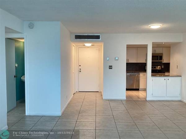 Hallandale Beach, FL 33009,100 Golden Isles Dr  #4-414