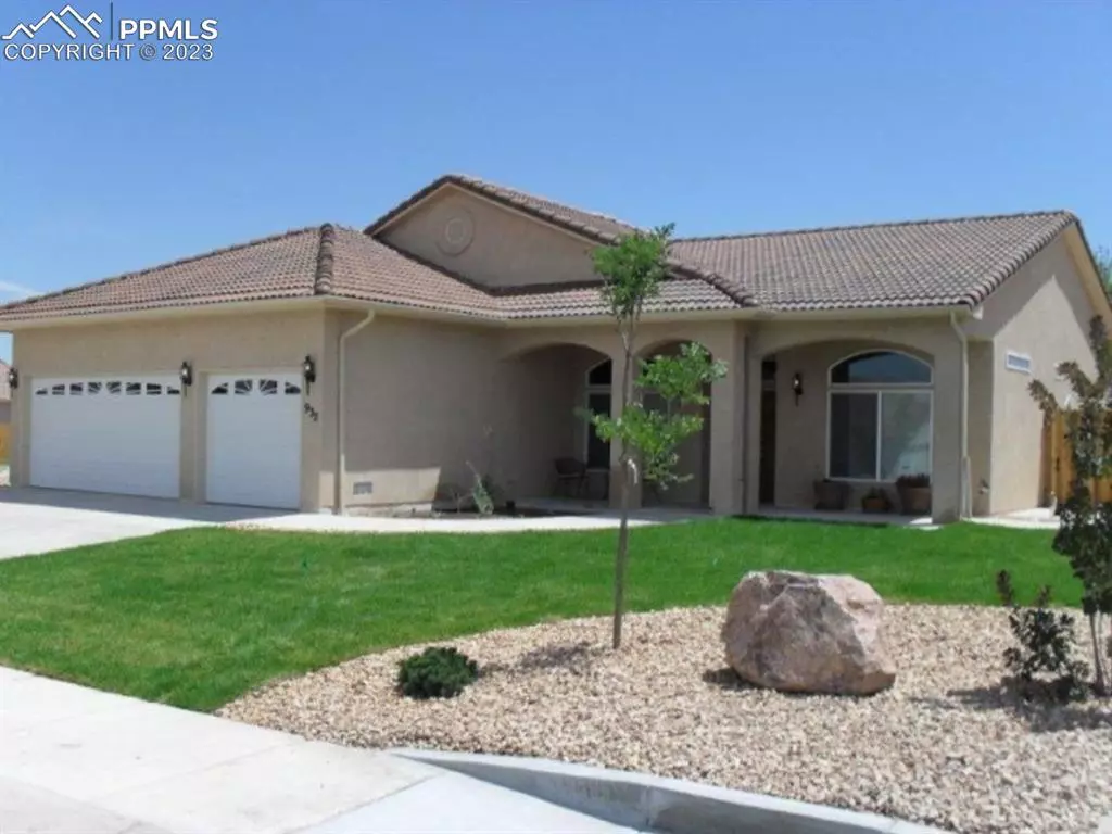 Pueblo, CO 81005,932 Willowcrest DR