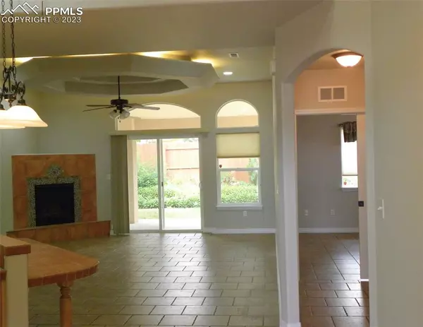 Pueblo, CO 81005,932 Willowcrest DR