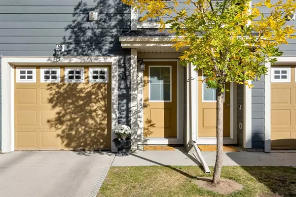 Calgary, AB T3M 2G8,430 Marquis LN SE