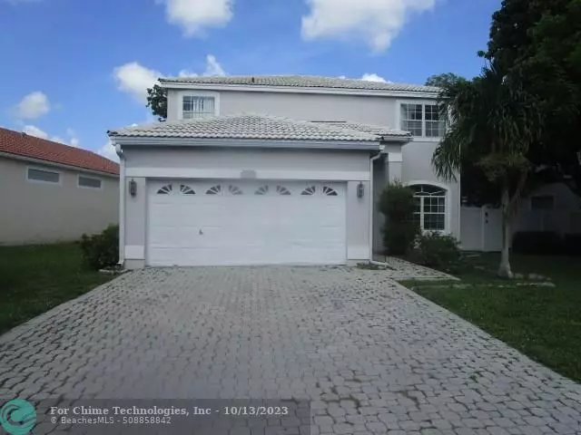 103 Woodlake Cir, Greenacres, FL 33463