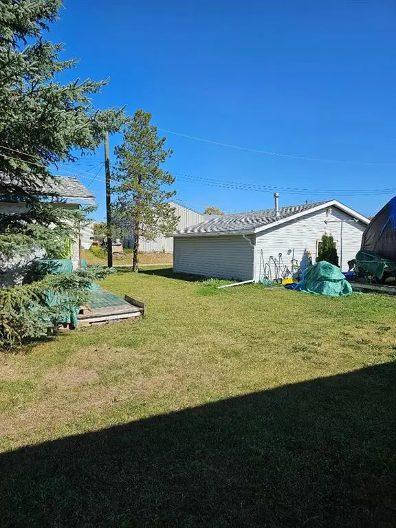 Elnora, AB T0M0Y0,416 2nd AVE