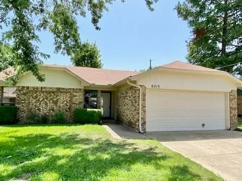 6215 Fernwood Drive, Arlington, TX 76001