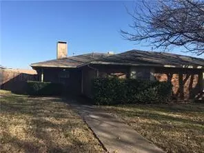 806 Shadywood Lane, Desoto, TX 75115