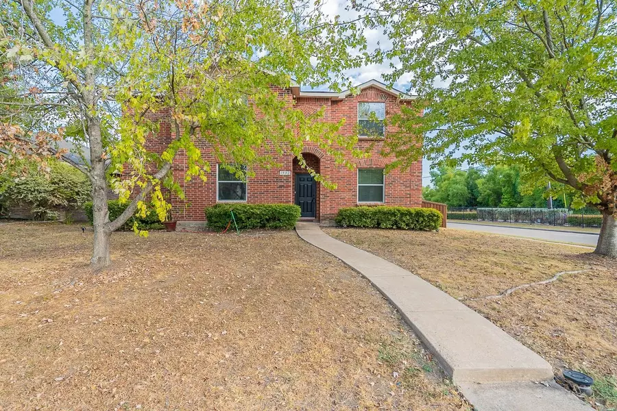 1532 Golden Grass Drive, Lancaster, TX 75134