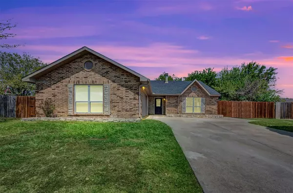 4337 Crabapple Court, Fort Worth, TX 76137