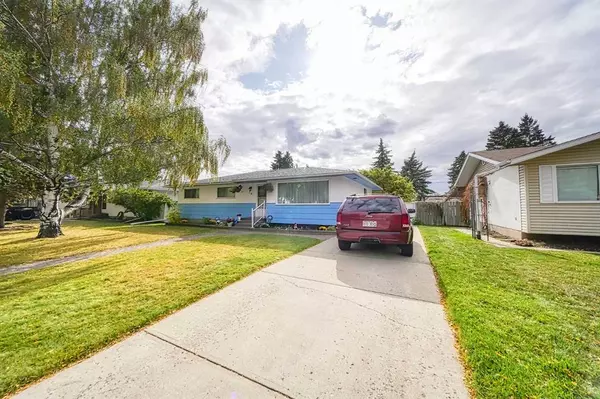 Calgary, AB T2J 0X5,19 Arbour CRES SE