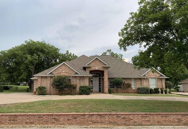 5704 Long Drive, Granbury, TX 76049