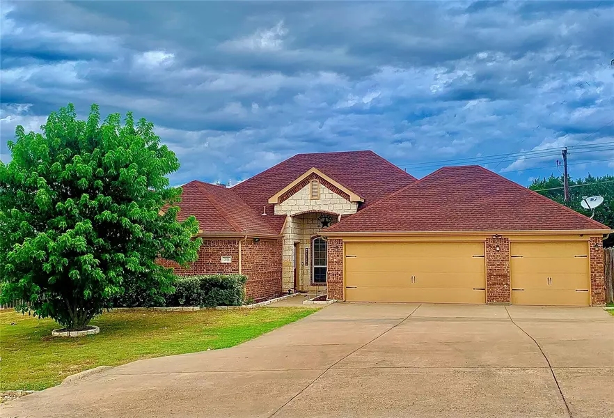 3101 Meandering Way, Granbury, TX 76049