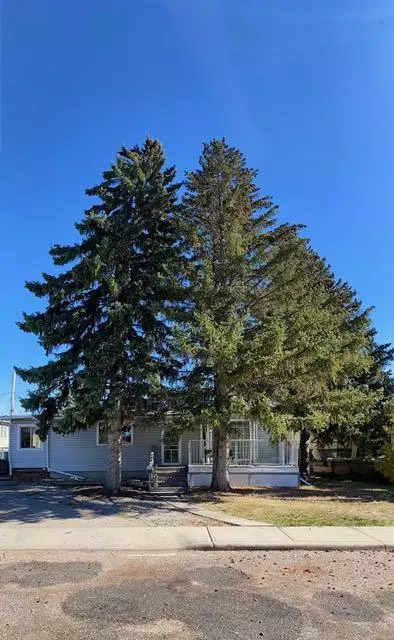 Calgary, AB T3B 2T6,8024 Bowlake PL NW