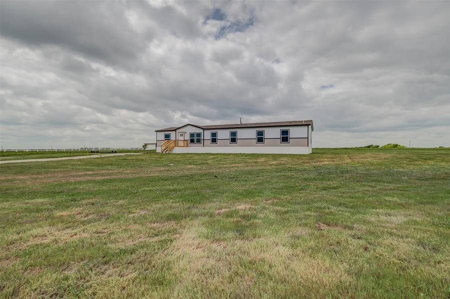 329 Mesa Ridge Drive, Decatur, TX 76234