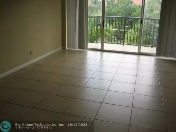 Coral Springs, FL 33067,8901 Wiles Rd  #302