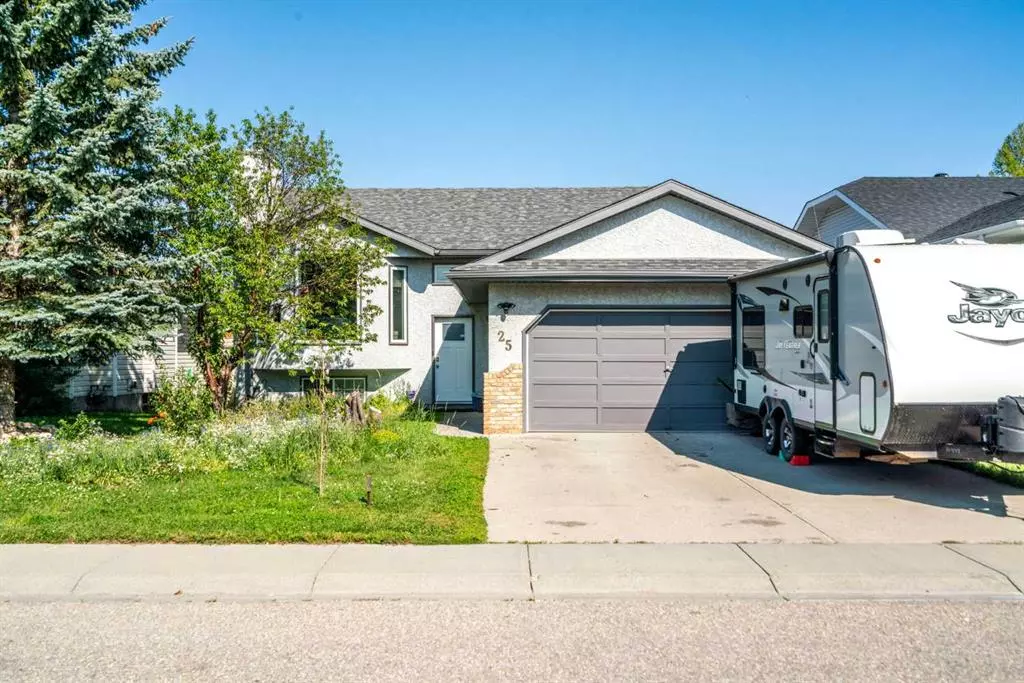 Cochrane, AB T4C 0J8,25 West MacKay CRES