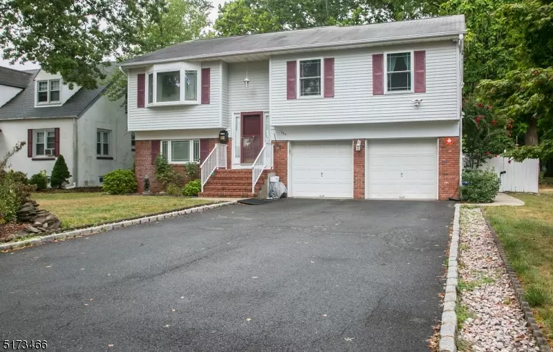 584 Mountainview Dr, North Plainfield Boro, NJ 07063