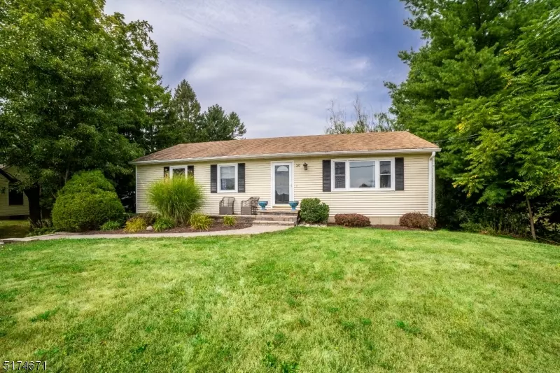 20 Rittenhouse Rd, Delaware Twp., NJ 08559