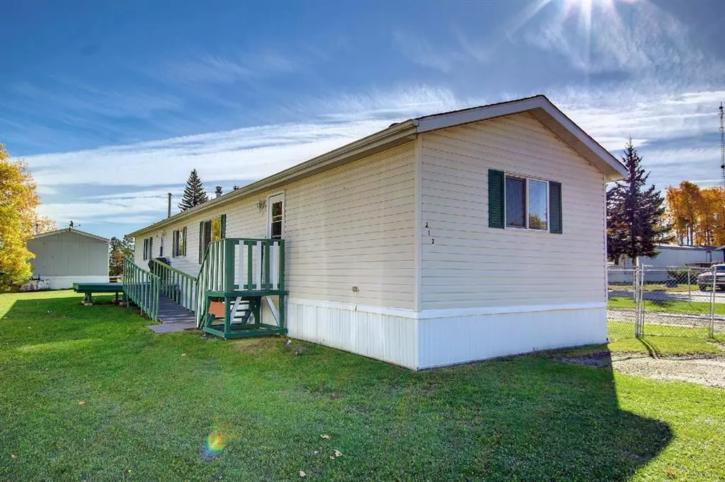 Benalto, AB T0M 0H0,212 Willow PL