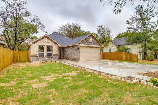 222 W Heard Street, Cleburne, TX 76033