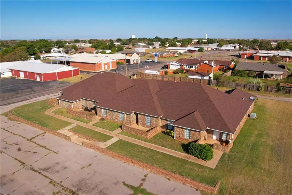 Sayre, OK 73662,601 E Benton Avenue