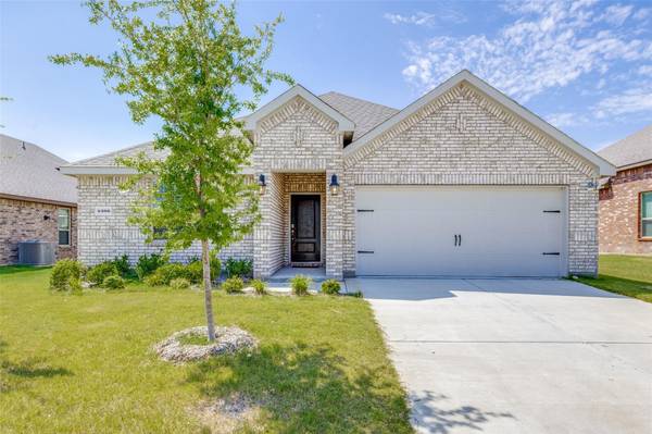 4306 Paxton Drive, Forney, TX 75126